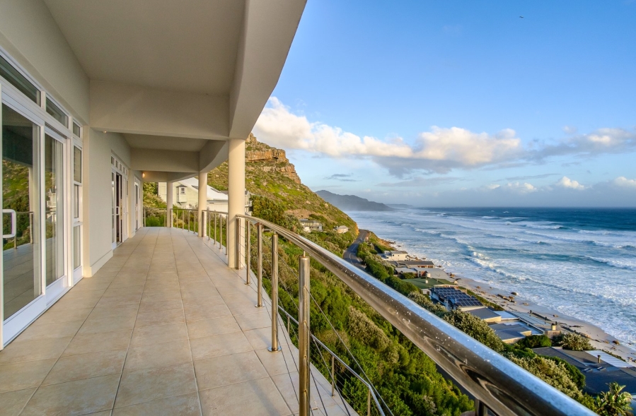 5 Bedroom Property for Sale in Scarborough Western Cape